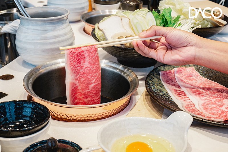ซาคาเอะ SAKAE The Signature Taste of Shabu and Sukiyaki