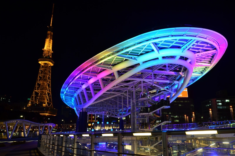 มิราอิ ทาวเวอร์ (中部電力 MIRAI TOWER) และ โอเอซิส 21 (オアシス21)
