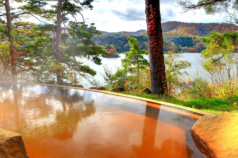 โรงแรมอุระบันได เลครีสอร์ท (Urabandai Lake Resort)