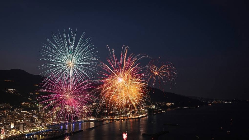 Atami เมืองพักผ่อนริมทะเลใกล้โตเกียว